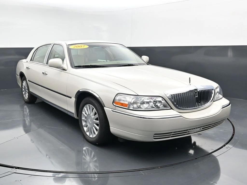 lincoln town car 2007 1LNHM82V97Y605088 image lincoln town car 2007 1LNHM82V97Y605088 image